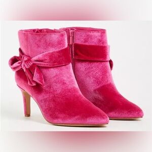 TORRID PINK Velvet Bow Pointed Toe Bootie! NWOT
